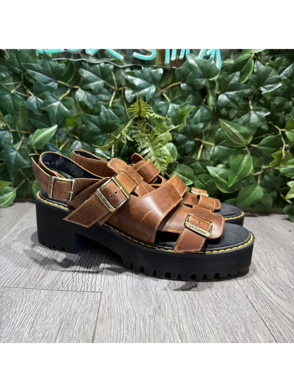 Dr Martens Ariel Vintage Smooth Leather Chunky Platform Fisherman Sandal Size 11
